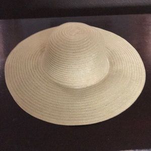 Summer Hat! Great for summer days under the sun..!